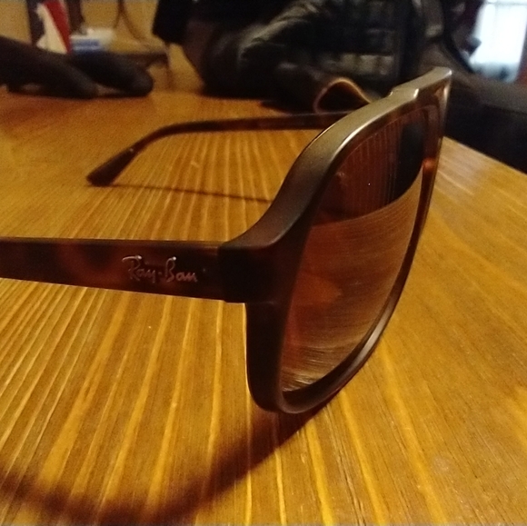 Ray Bans - Picture 2 of 5